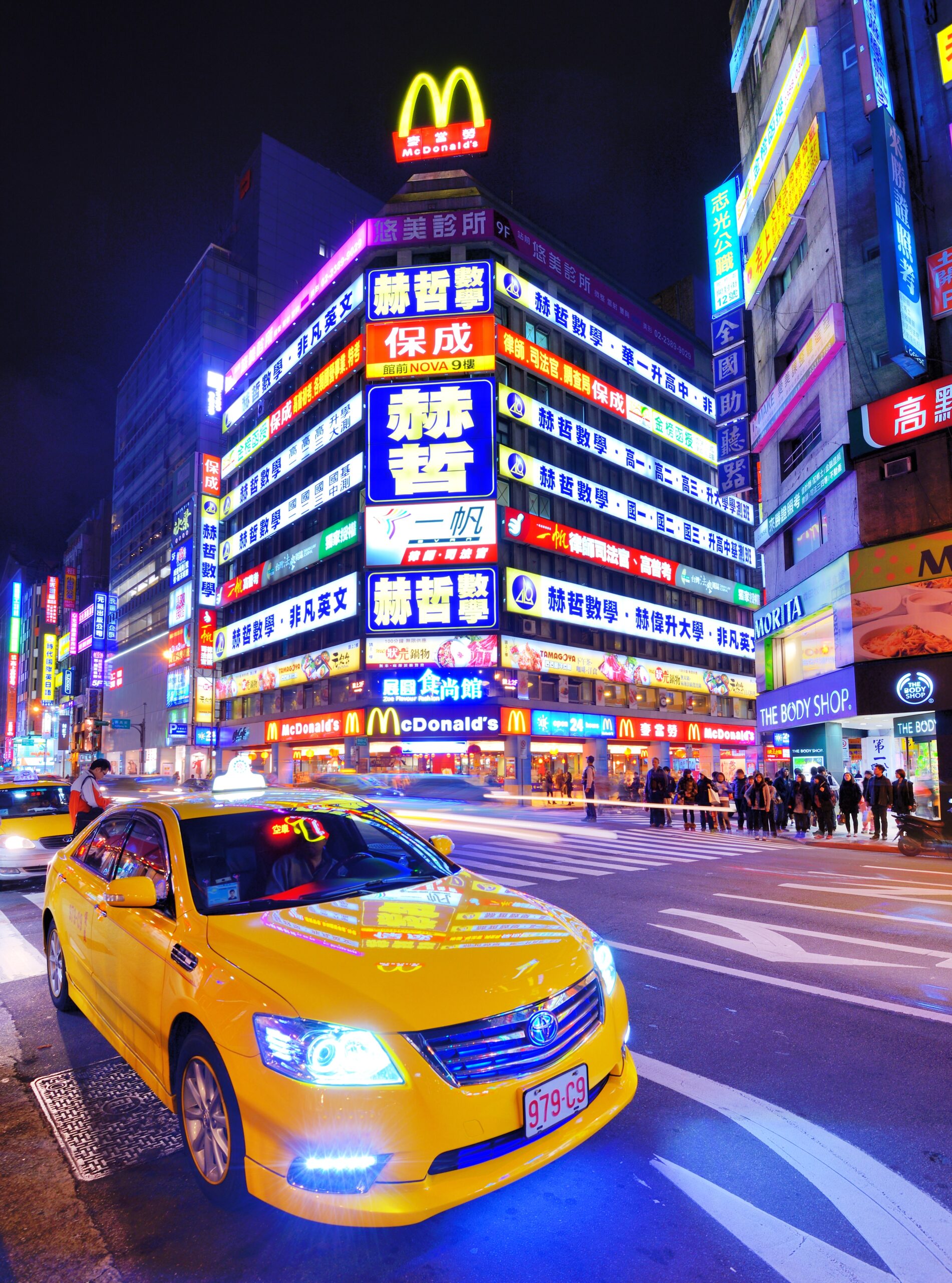 taipei-taiwan-january-11-nighlife-in-zhongzhen-2026-04-14-00-22-20-utc